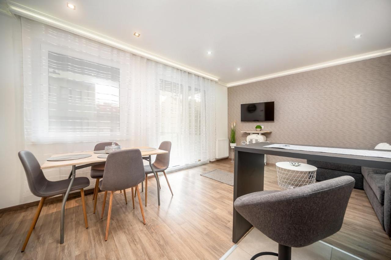 Grace Pine Apartment 3 Budapest Exterior foto