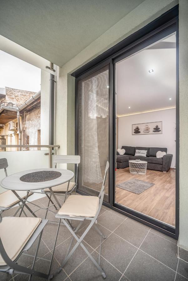 Grace Pine Apartment 3 Budapest Exterior foto
